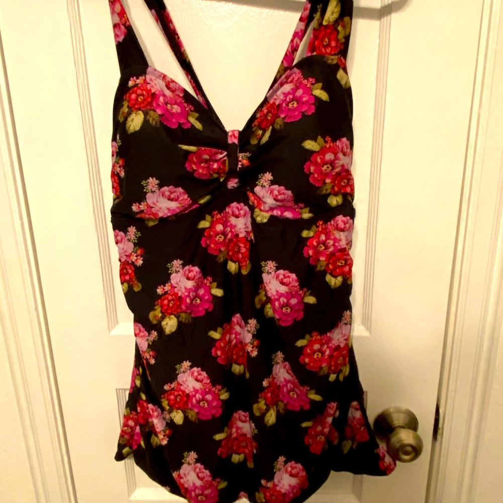 EUC Torrid Floral/striped tankini